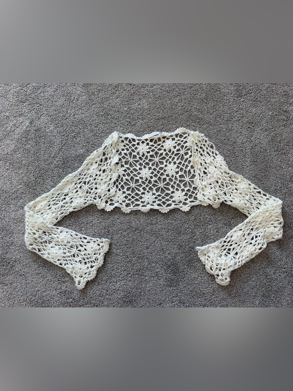 Women’s Altar’d State Boho Crochet Cream Floral Shrug- Size S/M